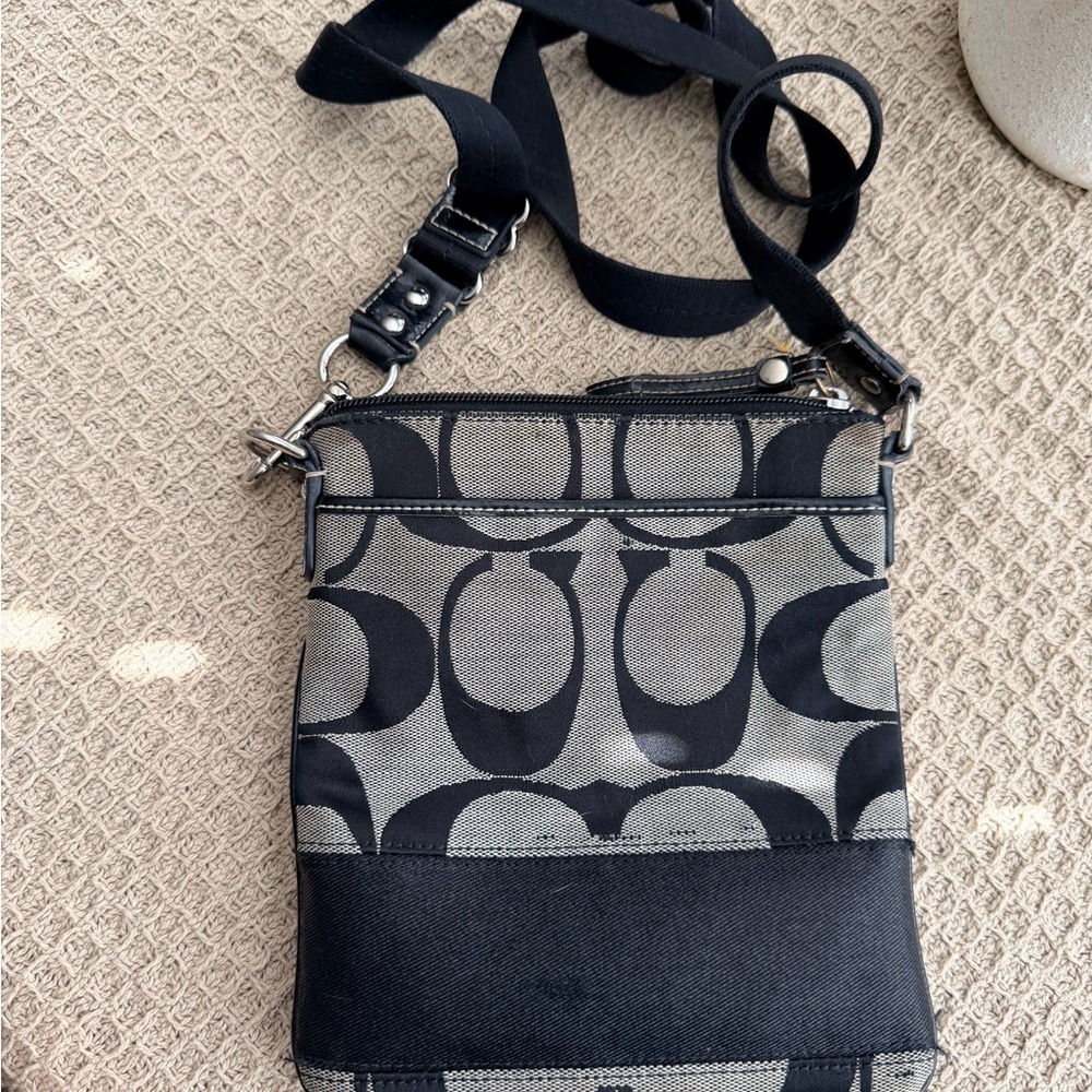 Coach Signature Stripe Swingpack Crossbody Shoulder Handbag Purse - Picture 4 of 8